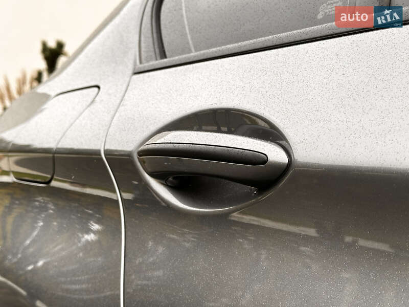 Седан BMW 5 Series 2015 в Луцке