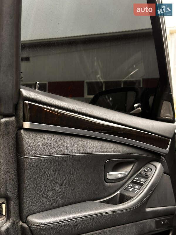 Седан BMW 5 Series 2015 в Луцке