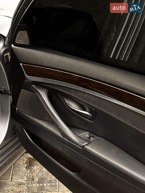 Седан BMW 5 Series 2015 в Луцке