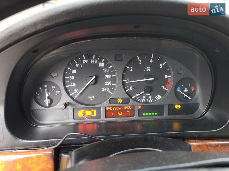 Седан BMW 5 Series 1998 в Ромнах