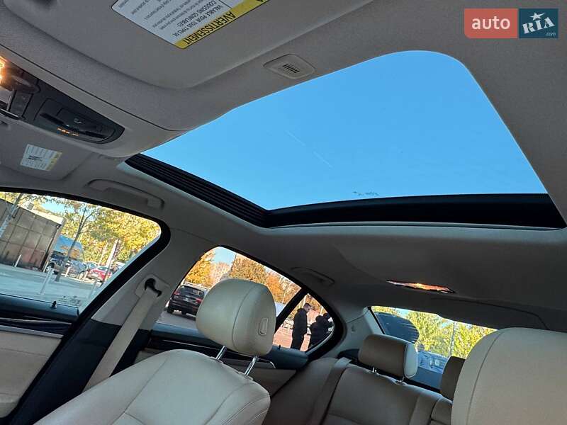 Седан BMW 5 Series 2015 в Киеве