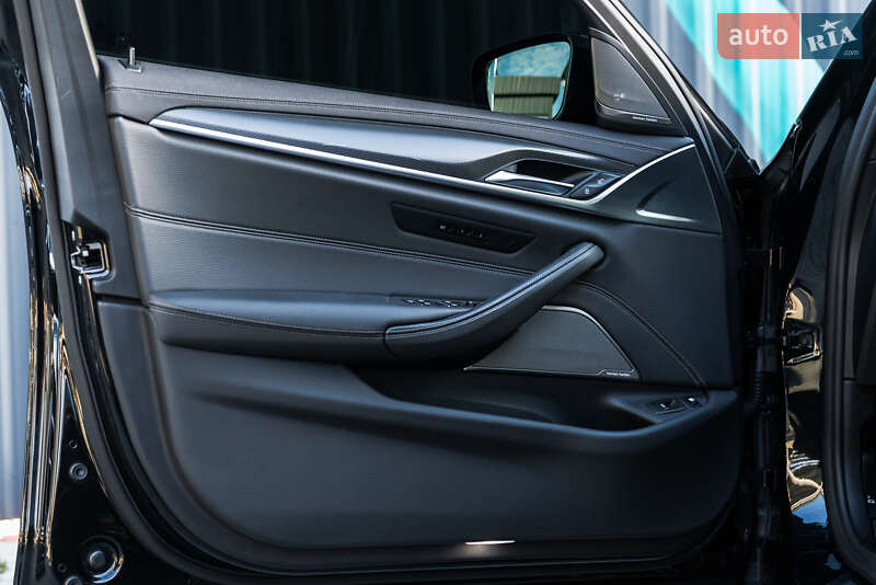 Седан BMW 5 Series 2021 в Мукачевому