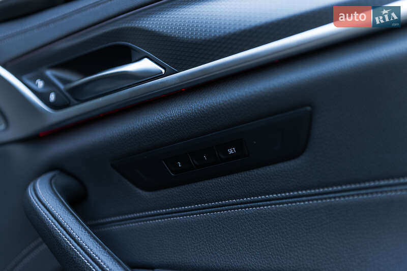 Седан BMW 5 Series 2021 в Мукачевому