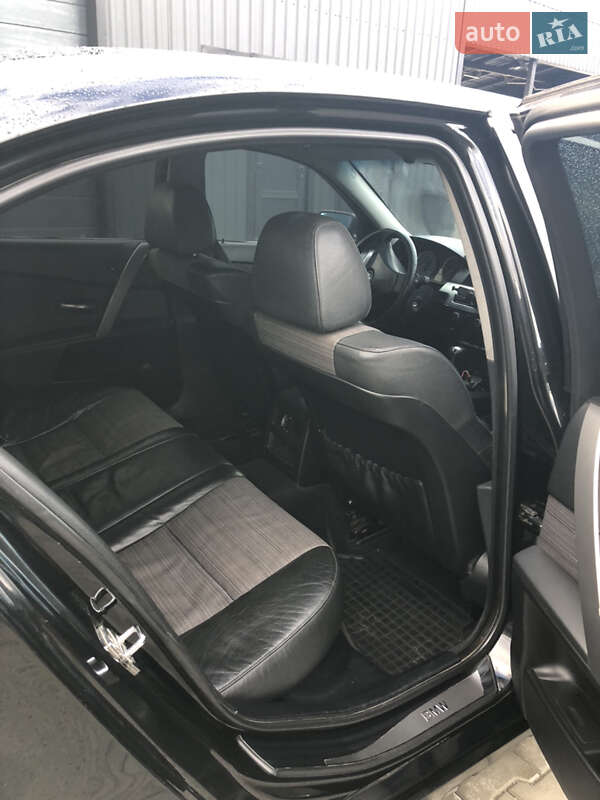 Седан BMW 5 Series 2003 в Торчине