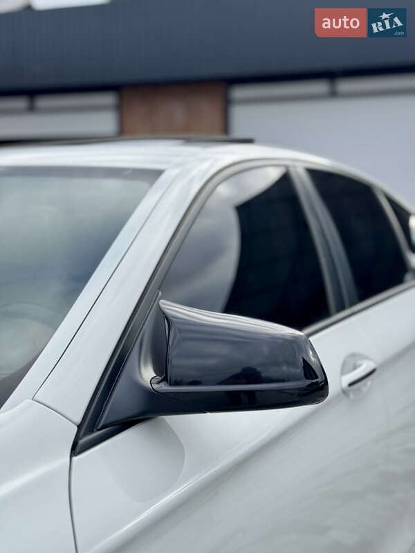 Седан BMW 5 Series 2012 в Черновцах