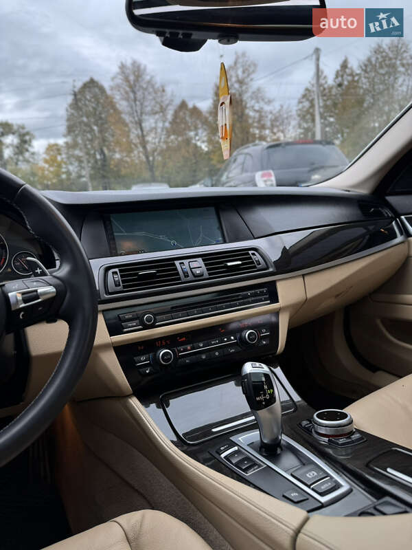 Седан BMW 5 Series 2012 в Черновцах