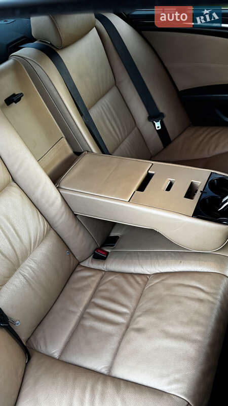 Седан BMW 5 Series 2008 в Зборове