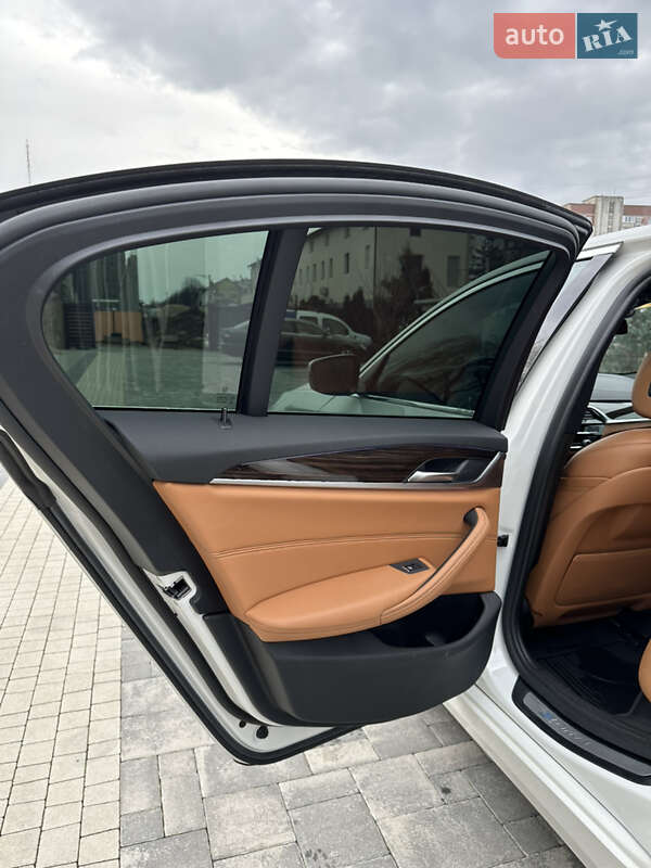 Седан BMW 5 Series 2019 в Львове фото 16 Седан BMW 5 Series 2019 в Львове
