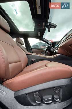 Седан BMW 5 Series 2012 в 