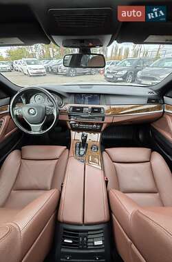 Седан BMW 5 Series 2012 в 