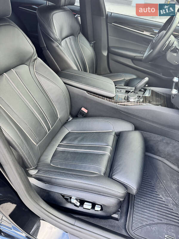 Седан BMW 5 Series 2018 в Дніпрі