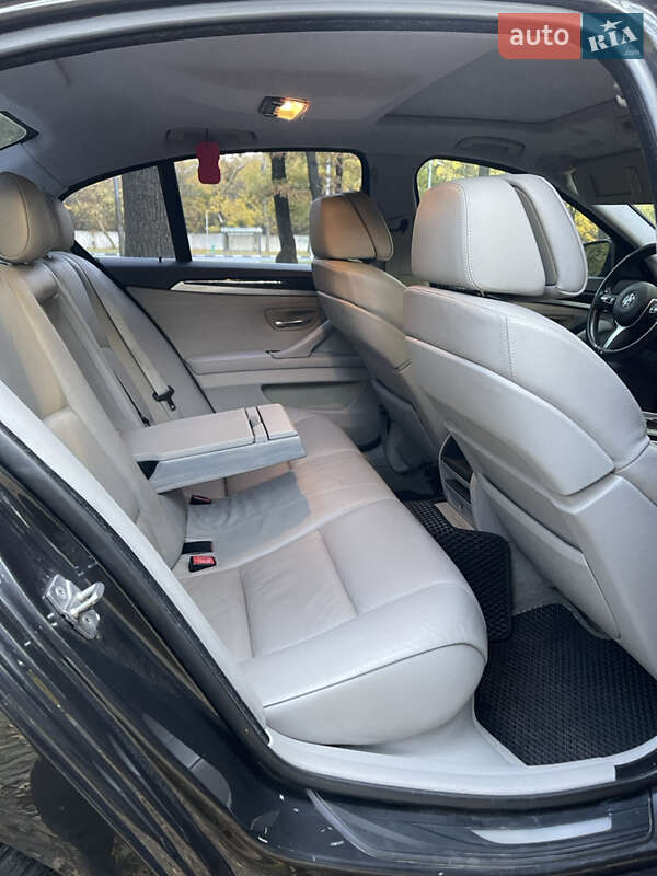 Седан BMW 5 Series 2011 в Харькове
