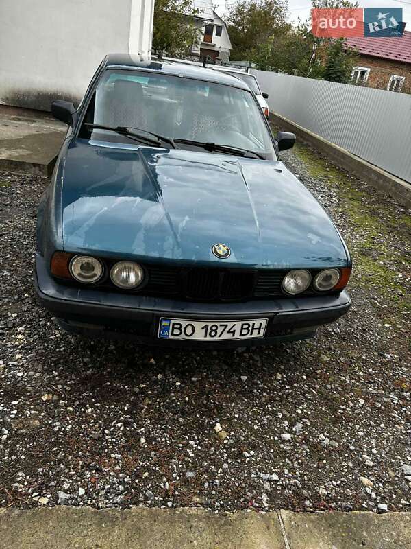 Седан BMW 5 Series 1991 в Гусятине