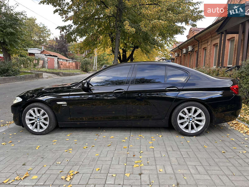 Седан BMW 5 Series 2011 в Дніпрі