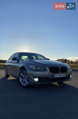 Седан BMW 5 Series 2010 в 