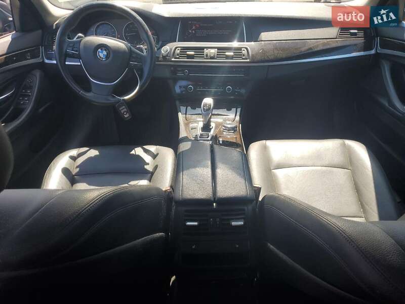 Седан BMW 5 Series 2016 в Львове
