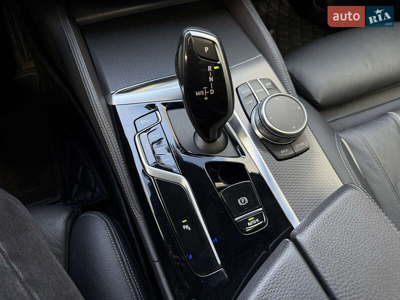 Седан BMW 5 Series 2021 в Киеве