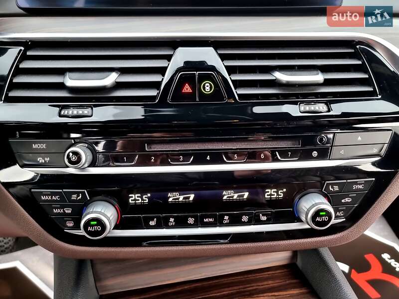 Универсал BMW 5 Series 2018 в Киеве