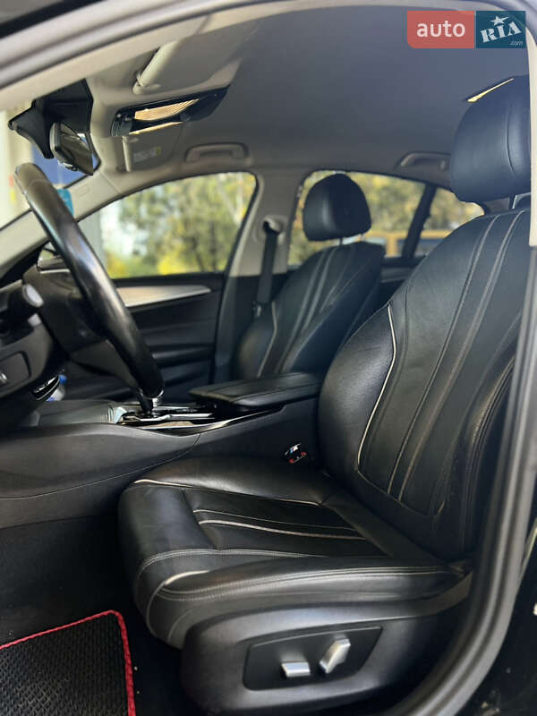 Седан BMW 5 Series 2017 в Миколаєві