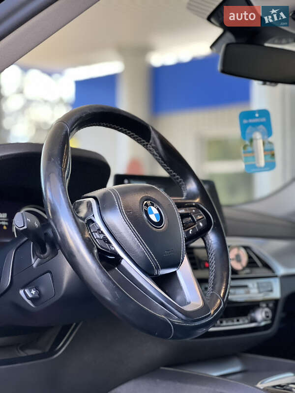 Седан BMW 5 Series 2017 в Миколаєві
