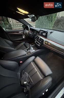Седан BMW 5 Series 2018 в 