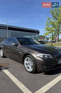 Седан BMW 5 Series 2012 в Мукачево