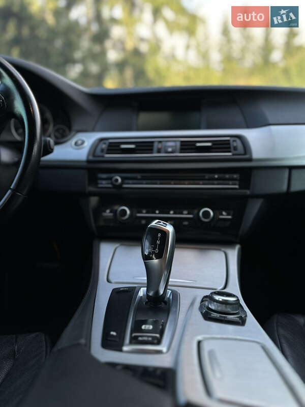 Седан BMW 5 Series 2011 в Кременце