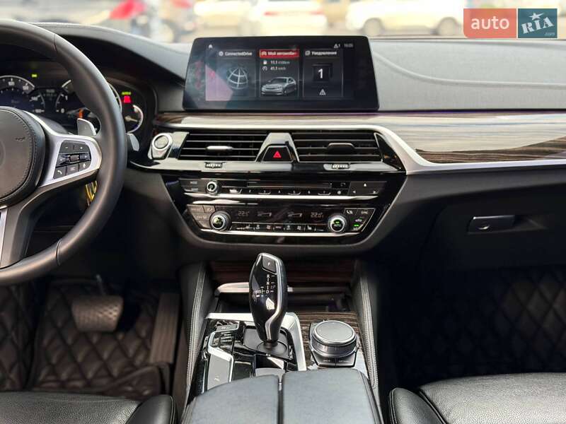 Седан BMW 5 Series 2017 в Кривом Роге