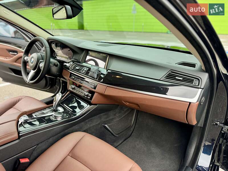 Седан BMW 5 Series 2015 в Киеве