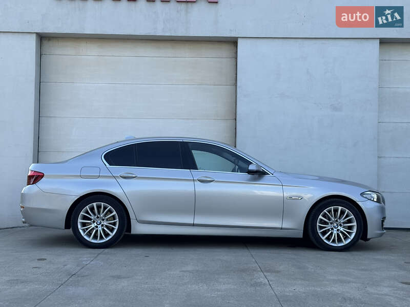 Седан BMW 5 Series 2014 в Сарнах