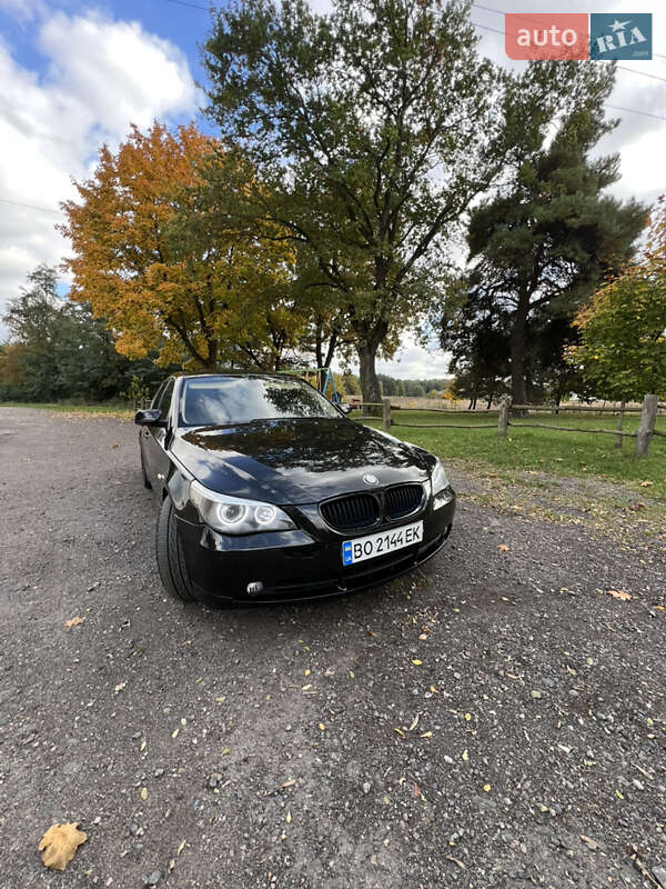 Седан BMW 5 Series 2003 в Ровно