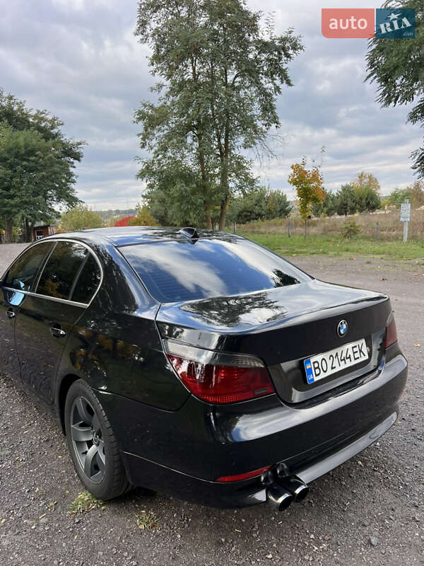 Седан BMW 5 Series 2003 в Ровно