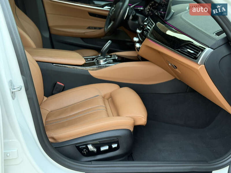 Седан BMW 5 Series 2017 в Миколаєві