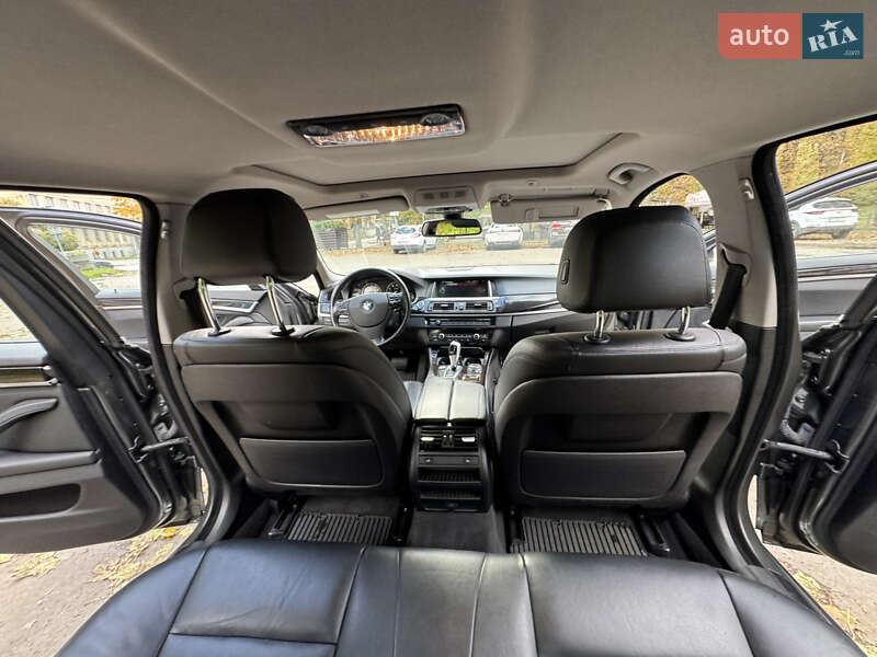 Седан BMW 5 Series 2014 в Львові