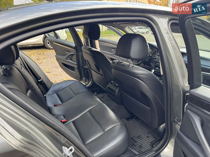 Седан BMW 5 Series 2014 в Львові