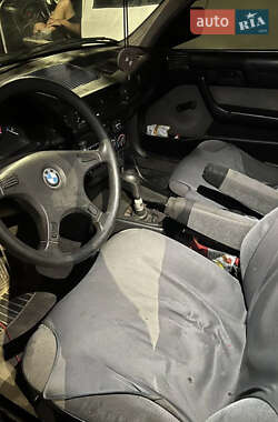 Седан BMW 5 Series 1990 в  фото 2 Седан BMW 5 Series 1990 в