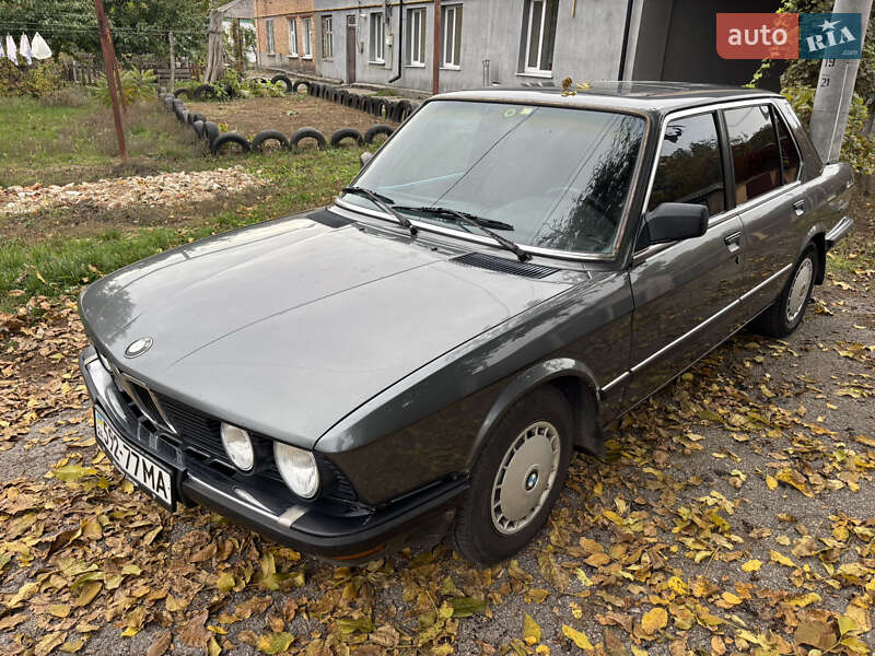 Седан BMW 5 Series 1986 в Знаменке