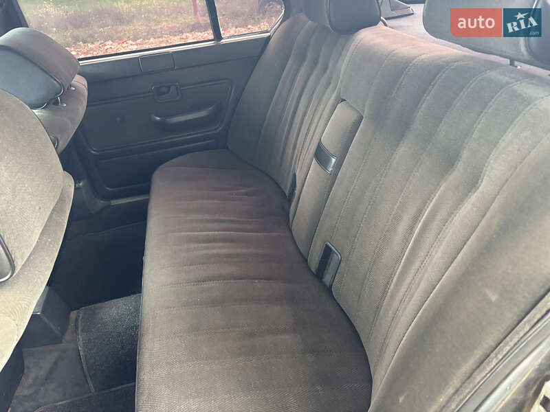 Седан BMW 5 Series 1986 в Знаменке