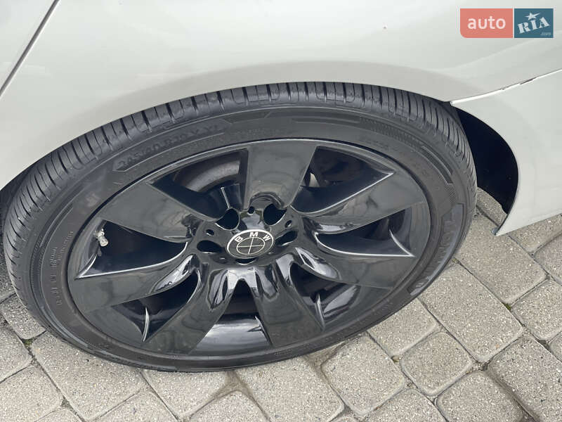 Седан BMW 5 Series 2013 в Львові