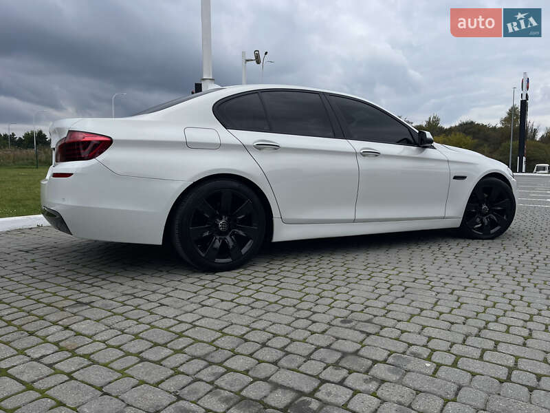 Седан BMW 5 Series 2013 в Львові