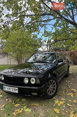 Седан BMW 5 Series 1991 в Херсоне