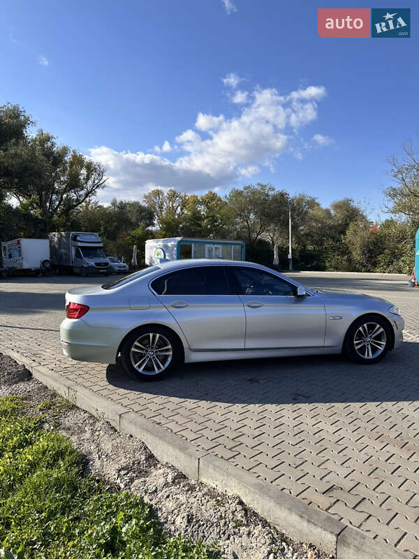 Седан BMW 5 Series 2013 в Чернівцях