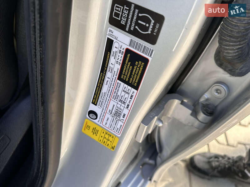 Седан BMW 5 Series 2013 в Чернівцях