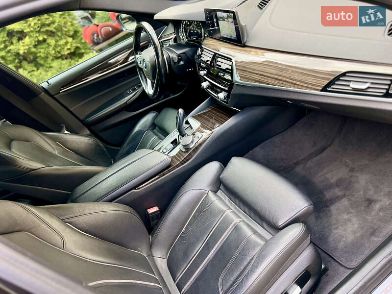 Седан BMW 5 Series 2017 в Львове