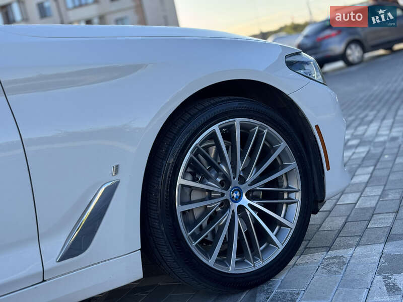Седан BMW 5 Series 2018 в Ровно фото 21 Седан BMW 5 Series 2018 в Ровно