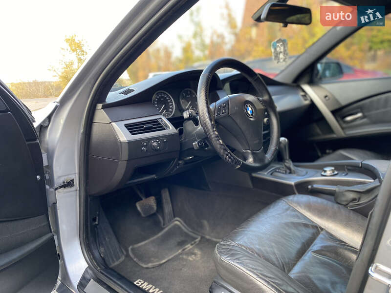 Седан BMW 5 Series 2004 в Харкові
