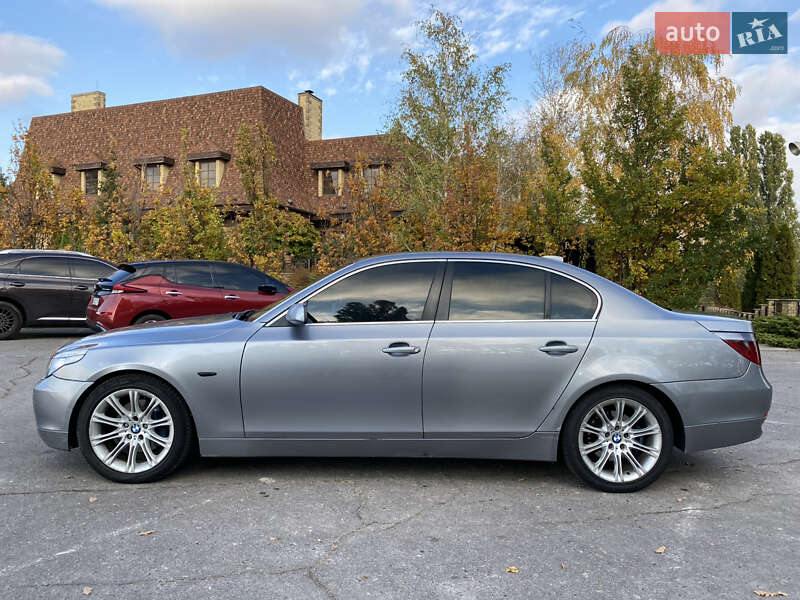 Седан BMW 5 Series 2004 в Харкові