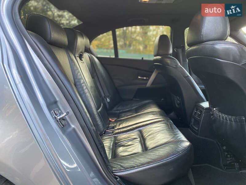 Седан BMW 5 Series 2004 в Харкові
