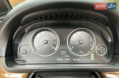 Седан BMW 5 Series 2013 в 