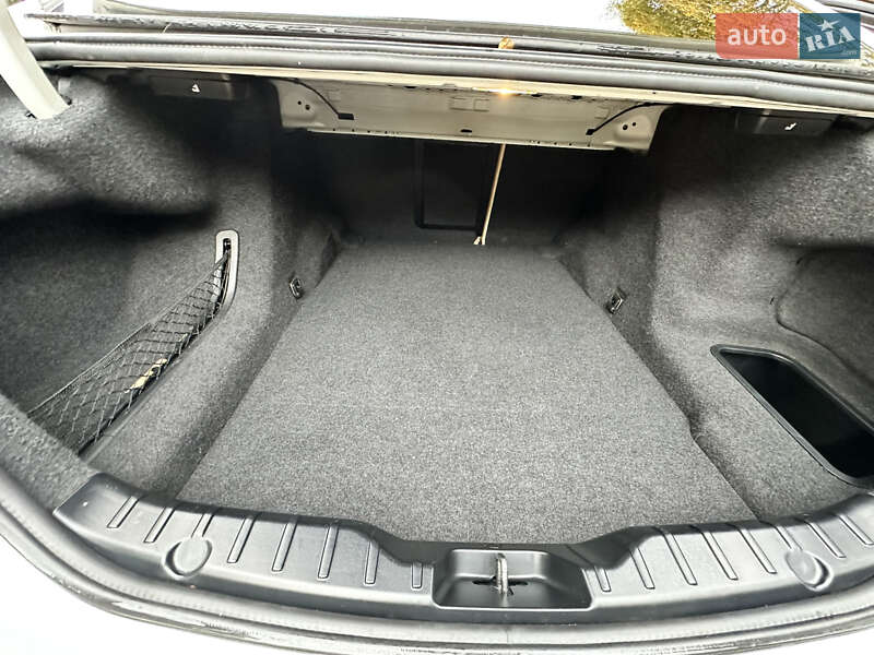 Седан BMW 5 Series 2013 в Дрогобичі